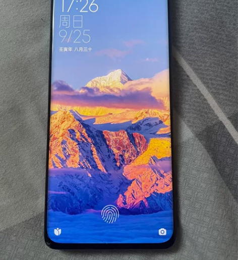 出小米12 8128 右下角有磕碰不影响显...