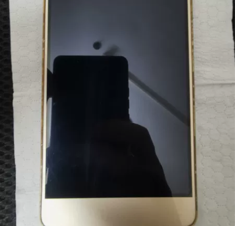 荣耀5x，3+16。旧手机，屏幕无划痕，功...