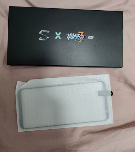 黑鲨2/2pro官网限定保护壳，全新未拆封...
