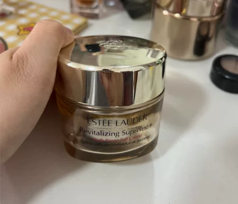 雅诗兰黛智妍面霜 50毫升 只用了一丢丢 ...