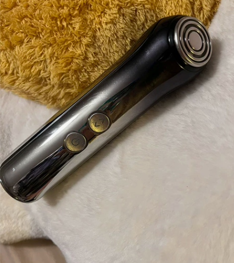 雅萌美容仪，天猫官方店购入，使用次数不超过...