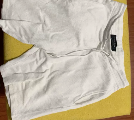 Zara 男士短裤 M  31 感兴趣的话...