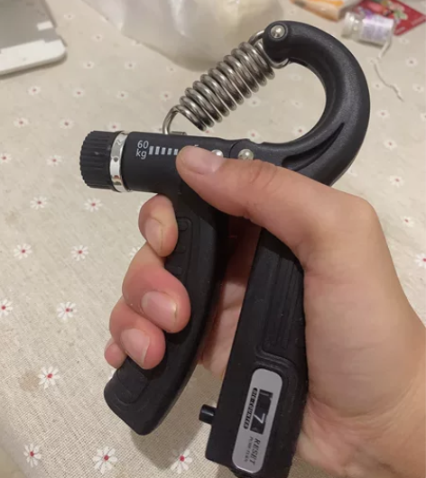 握力器可调节 感兴趣的话点“我想要”和我私...