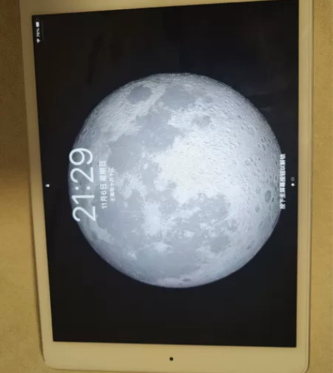 ipad 2019 10.2英寸，成色很新...