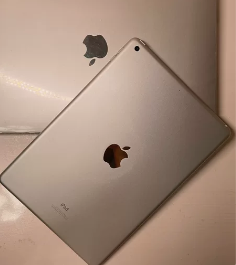 iPad第七代|银色|128G|可小刀 帐...