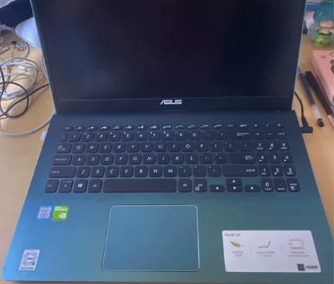 换新电脑了 出一台华硕  Vivobook...