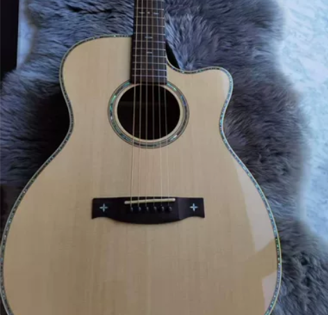 威伯吉他闲置，带包。自提货 感兴趣的话点“...