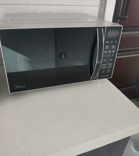 微波炉烤箱一体    没用两回  净放着了...