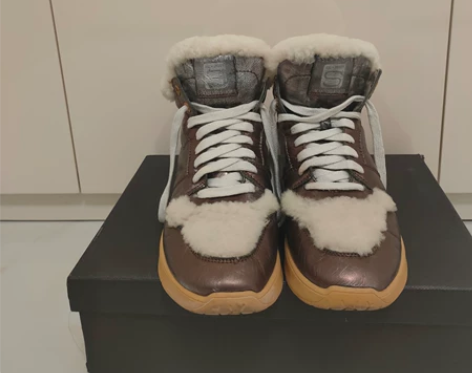 女式皮毛一体内增高鞋，36码，鞋里加棉，真...