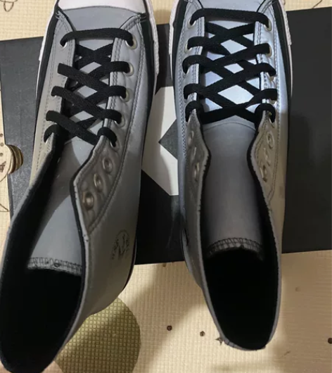 匡威男士高帮休闲运动胶鞋，全新正品，转给需...