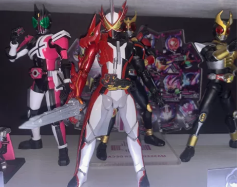 万代 bandai 假面骑士saber 圣...