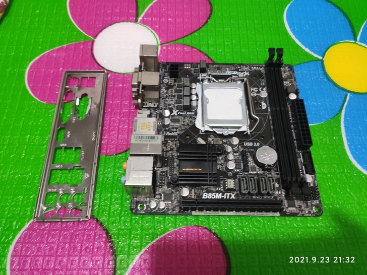 华擎b85m itx主板加挡板，测试全好！...