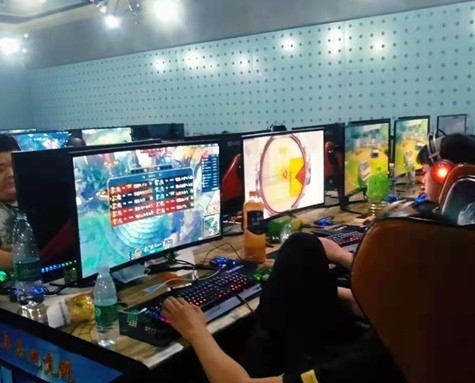 电脑 急出 个人网咖电脑 台式机 50万跑...