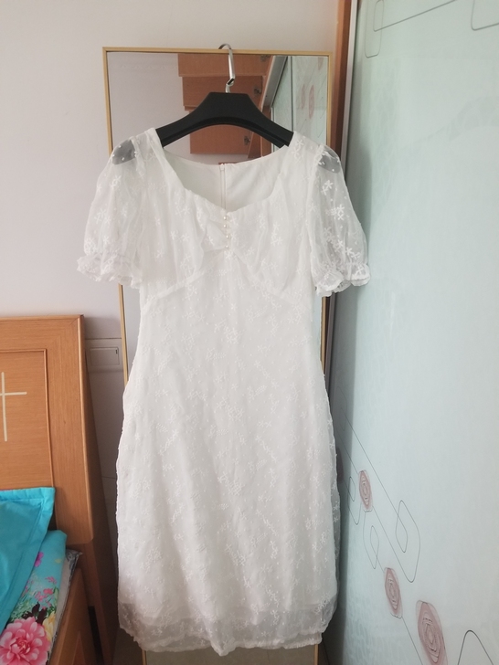 Nesoulum 白色连衣裙  全新 有吊...
