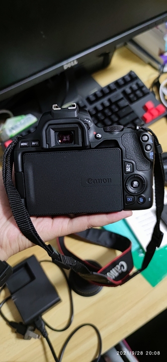 佳能200d2 套机  99.9新