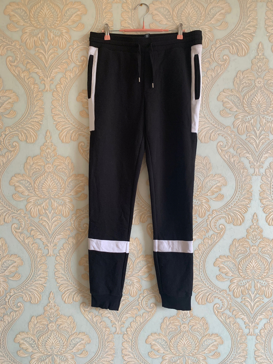FOREVER 21 男士休闲裤黑色收口