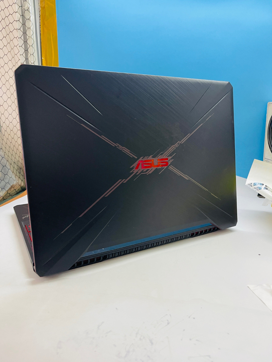 华硕飞行堡垒fx86f   i7 8代 8...
