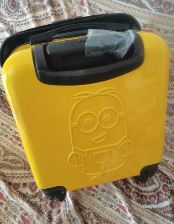 在那个演员两口子直播间抢到的，全新的，收到...