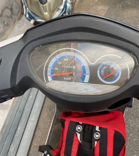 银钢踏板125，个人一手车上班代步和周末跑...