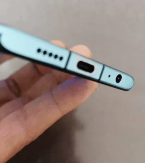 华为p30.8+128G，无任何拆修，尾插...