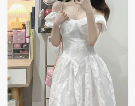 白色提花泡泡袖连衣裙子女夏法式别致收腰显瘦...
