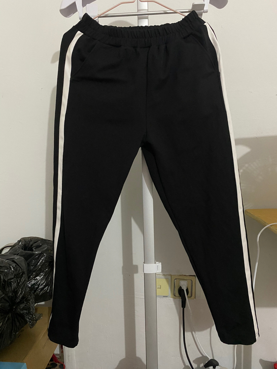 黑色微弹休闲裤