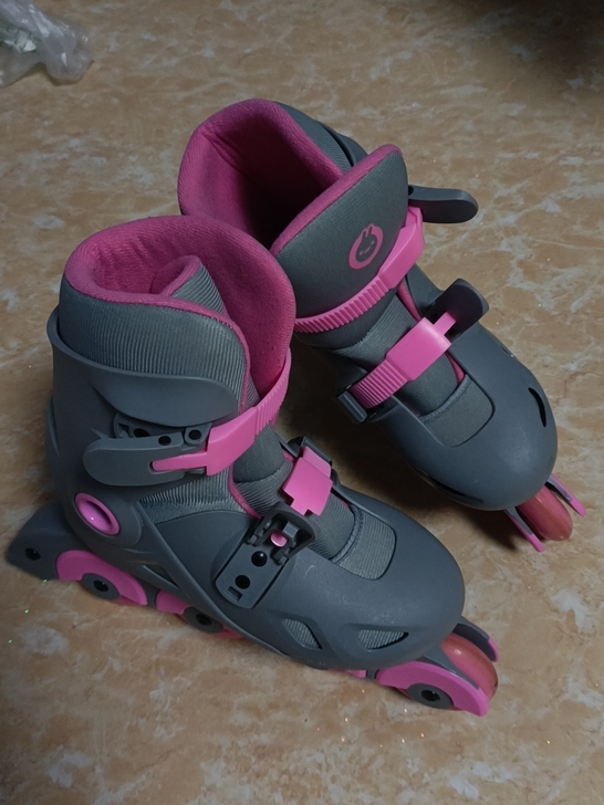 买了两年，孩子一共玩了五六次左右，八层新，...