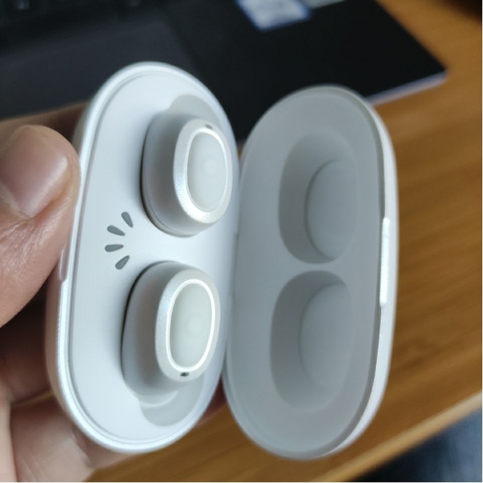 无线蓝牙耳机，高音质入耳式，颜值不错，适合...