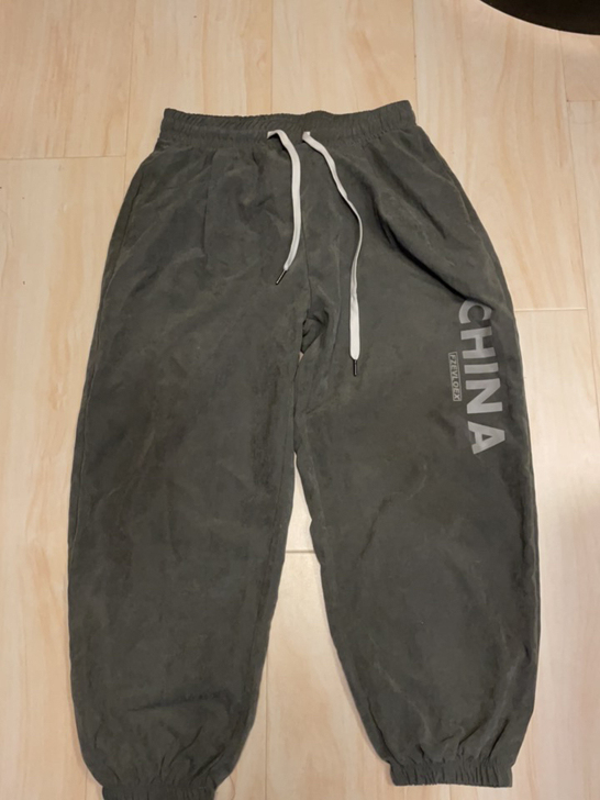 全新！休闲裤吊牌也没有摘！买回来就放这了，...