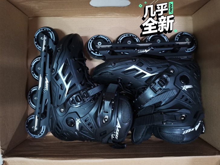 几乎全新，就穿过一次，37码  高校社团专用