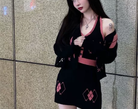 复古港风菱格毛衣外套三件套装女春秋高腰半身...