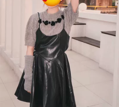 秋冬港风复古吊带百搭皮裙，M码我穿太大了，...