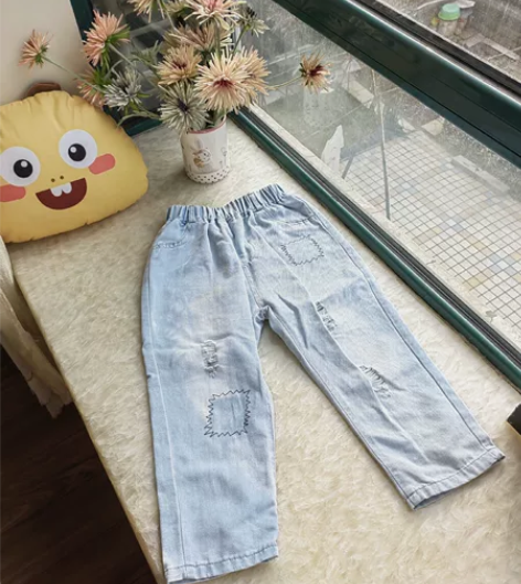 130码破洞牛仔裤，标的140码，柔软舒适...