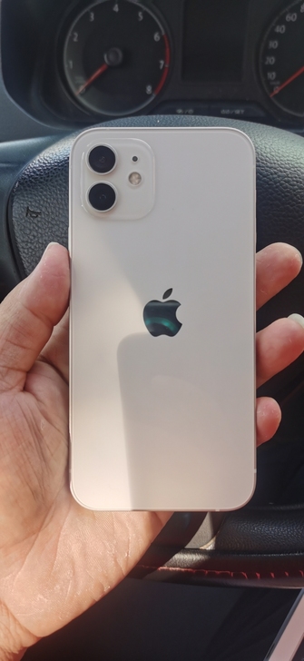 苹果12 128G白色,保修300天左右。...