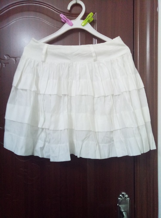 免费送白色半身裙M码裙长42cm