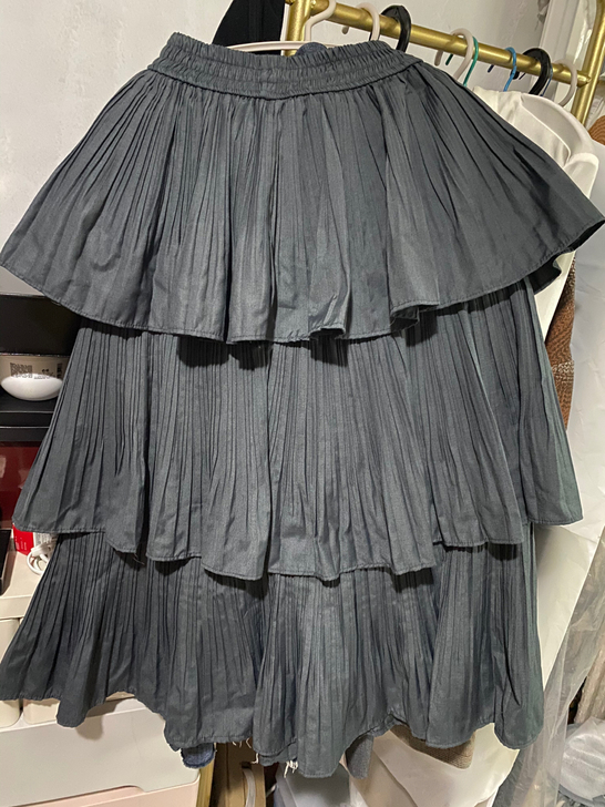 灰色蛋糕裙，超级百搭时尚，仅穿过一次