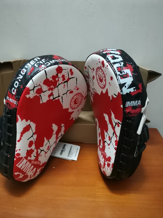 一对MMA散打训练手靶