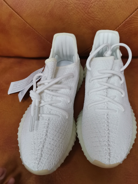 全新 阿迪运动鞋，38码