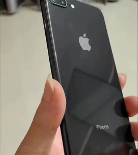 苹果 iPhone 8 Plus黑色 感兴...