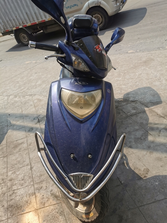 豪爵银巨星125踏板摩托车,不烧机油好力。