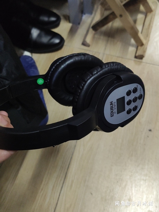 出几个四六级耳机 没用过 可小刀