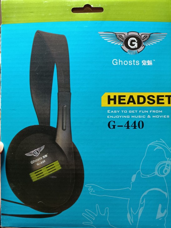 头戴式耳麦，全新，可以正常使用。