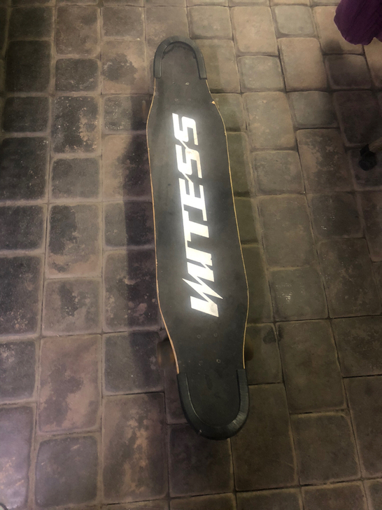 滑板 出长板，9新 tees麋鹿闪光轮