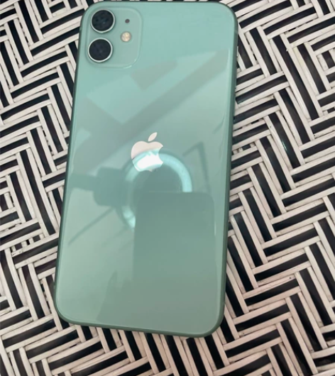 iPhone 11绿色。国行128g. 全...
