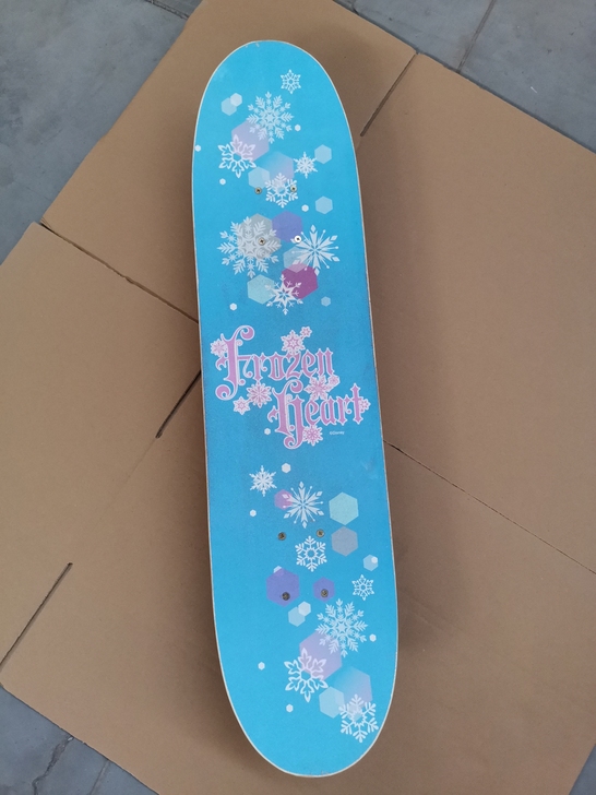 迪士尼全新冰雪滑板，全新，七层枫木板，磨砂...