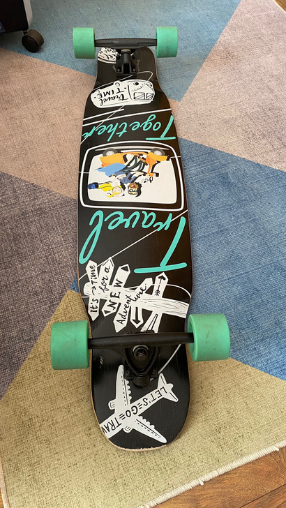 滑板，京东购买，没滑过几次 125元