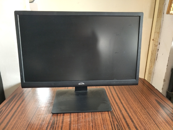 14台20寸显示器,实物拍图。接口VGA口...