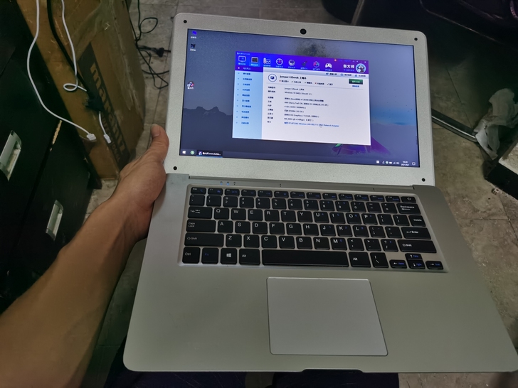 中柏上网本EZbook2笔记本，14寸屏幕...