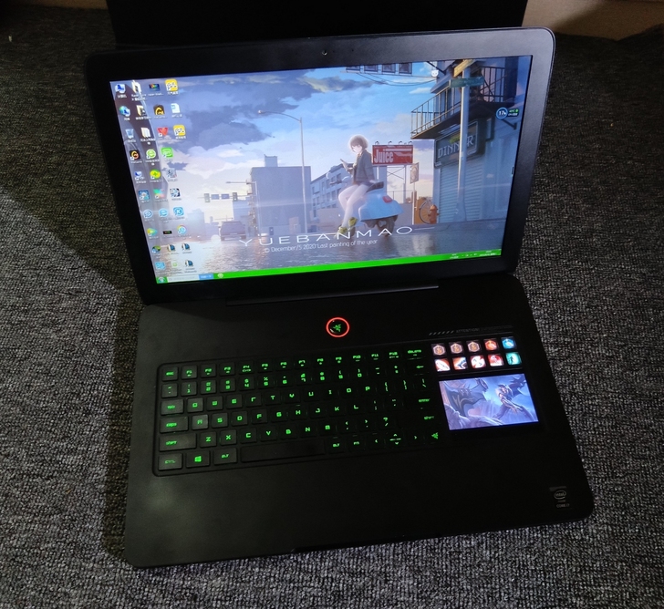 雷蛇Blade Pro笔记本