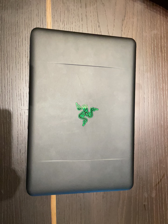 雷蛇灵刃14笔记本
